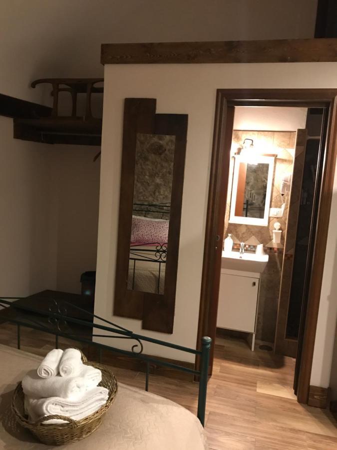 Le Prigioni Del Palazzo B&B Сора Екстериор снимка