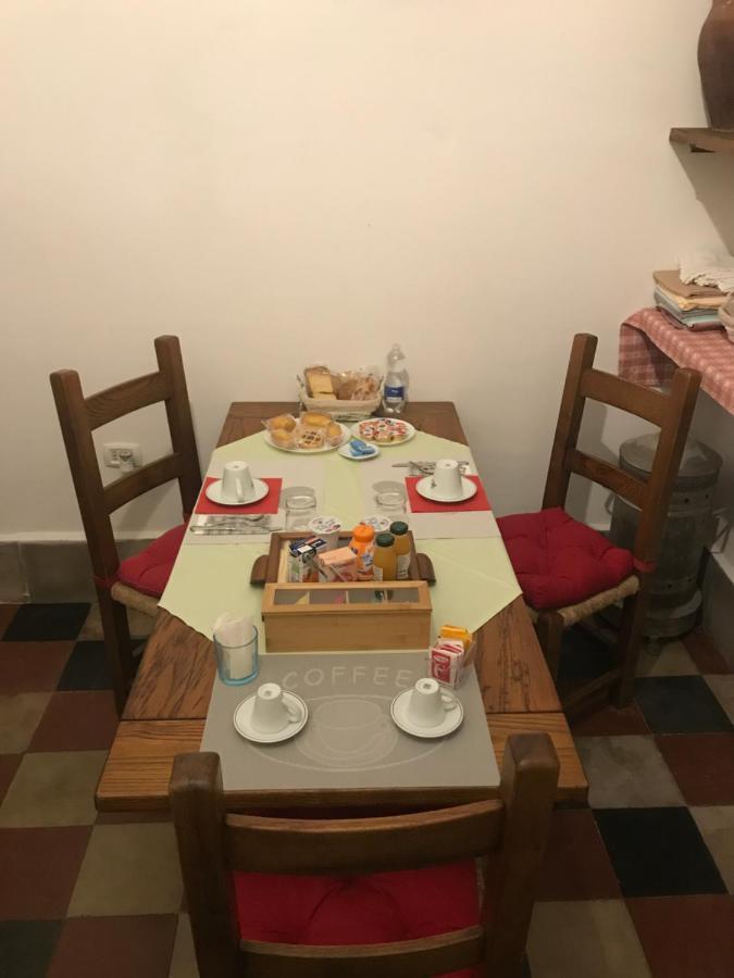 Le Prigioni Del Palazzo B&B Сора Екстериор снимка