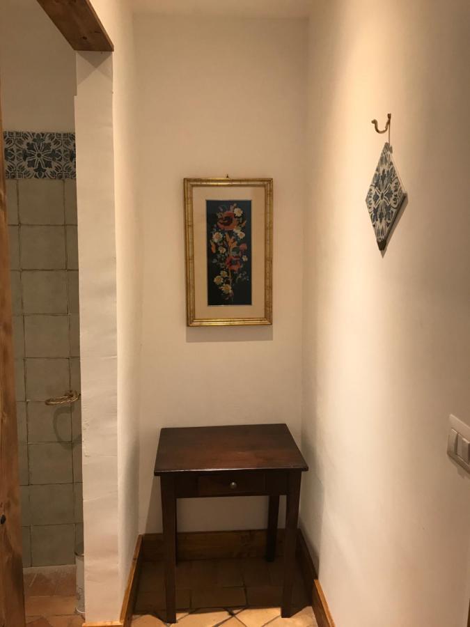 Le Prigioni Del Palazzo B&B Сора Екстериор снимка