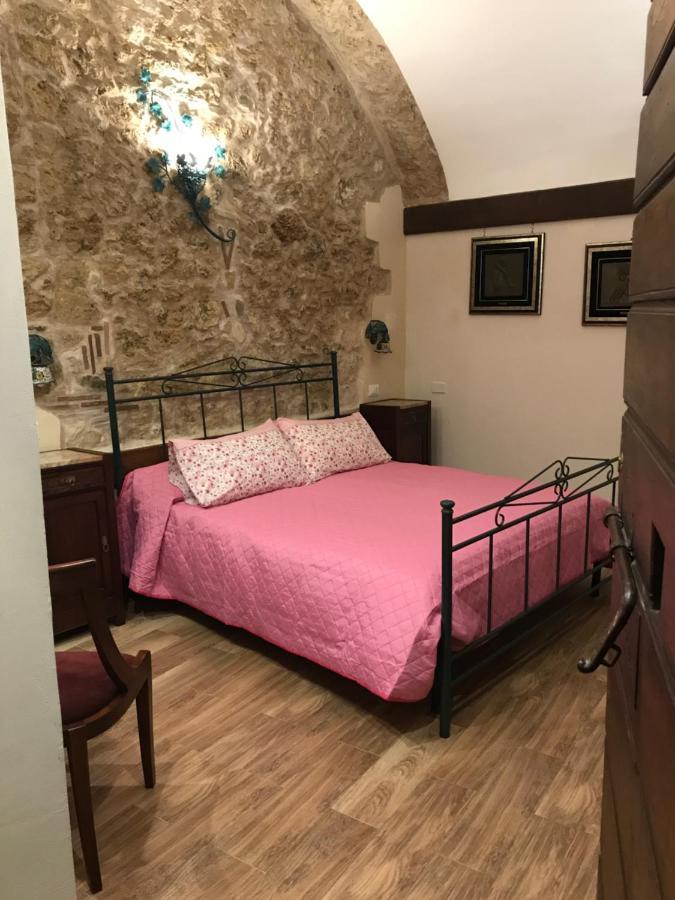 Le Prigioni Del Palazzo B&B Сора Екстериор снимка