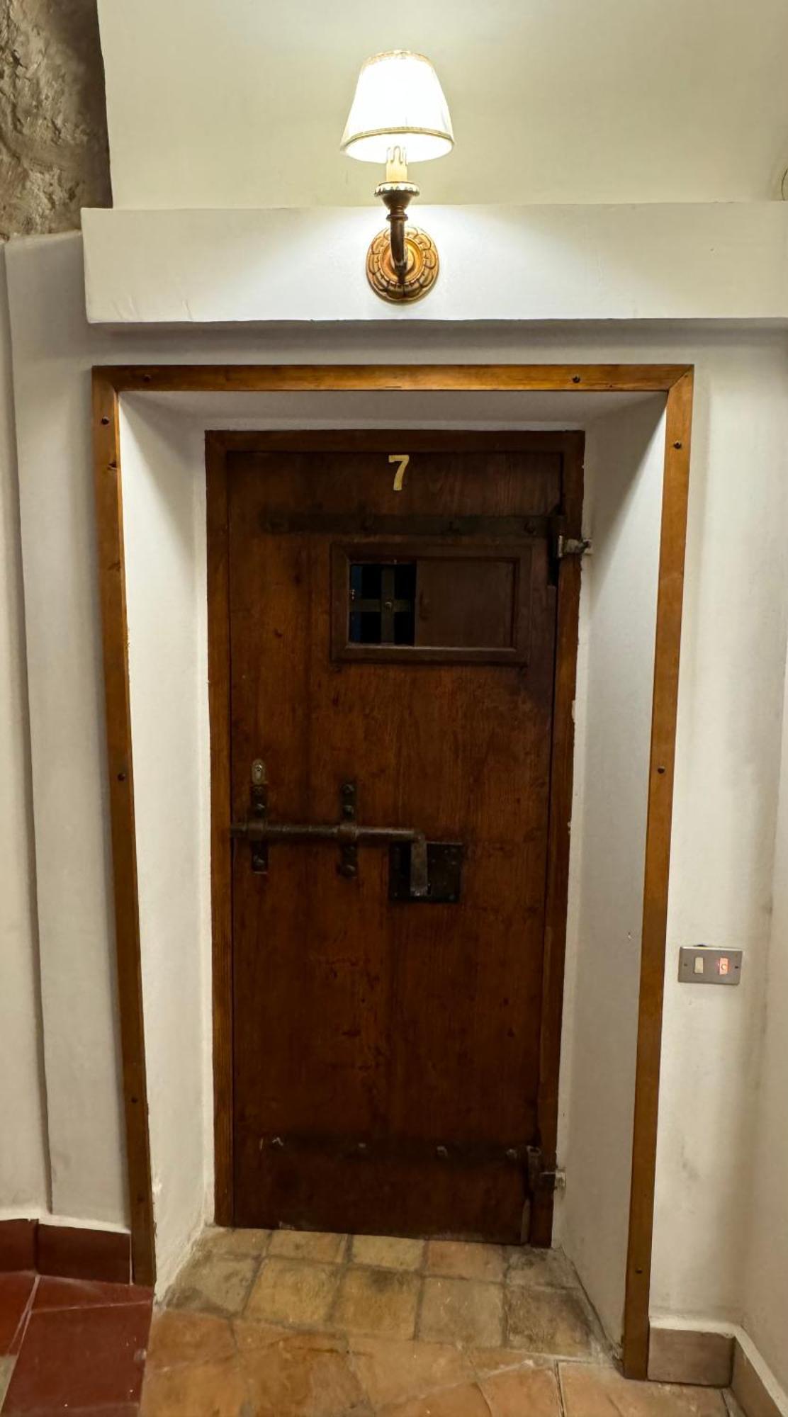 Le Prigioni Del Palazzo B&B Сора Екстериор снимка