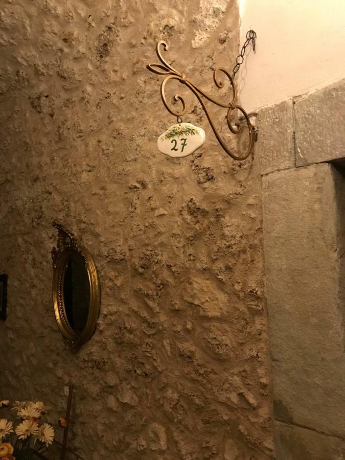Le Prigioni Del Palazzo B&B Сора Екстериор снимка